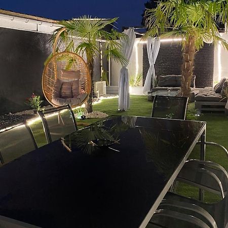 #Bbsh Villa Гусенвил Екстериор снимка
